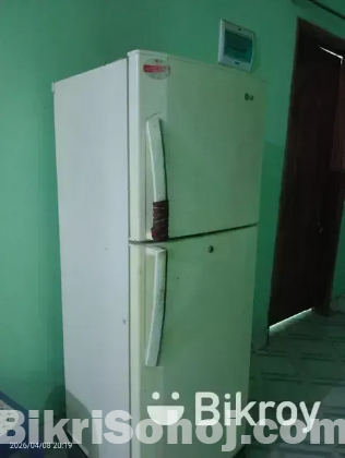 সেমি বক্স খাট